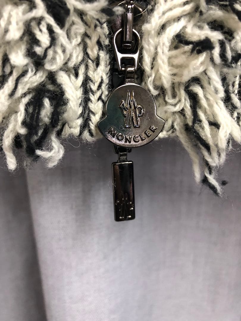 MONCLER(モンクレール) ダウンジャケット