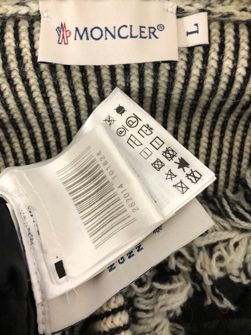 MONCLER(モンクレール) ダウンジャケット