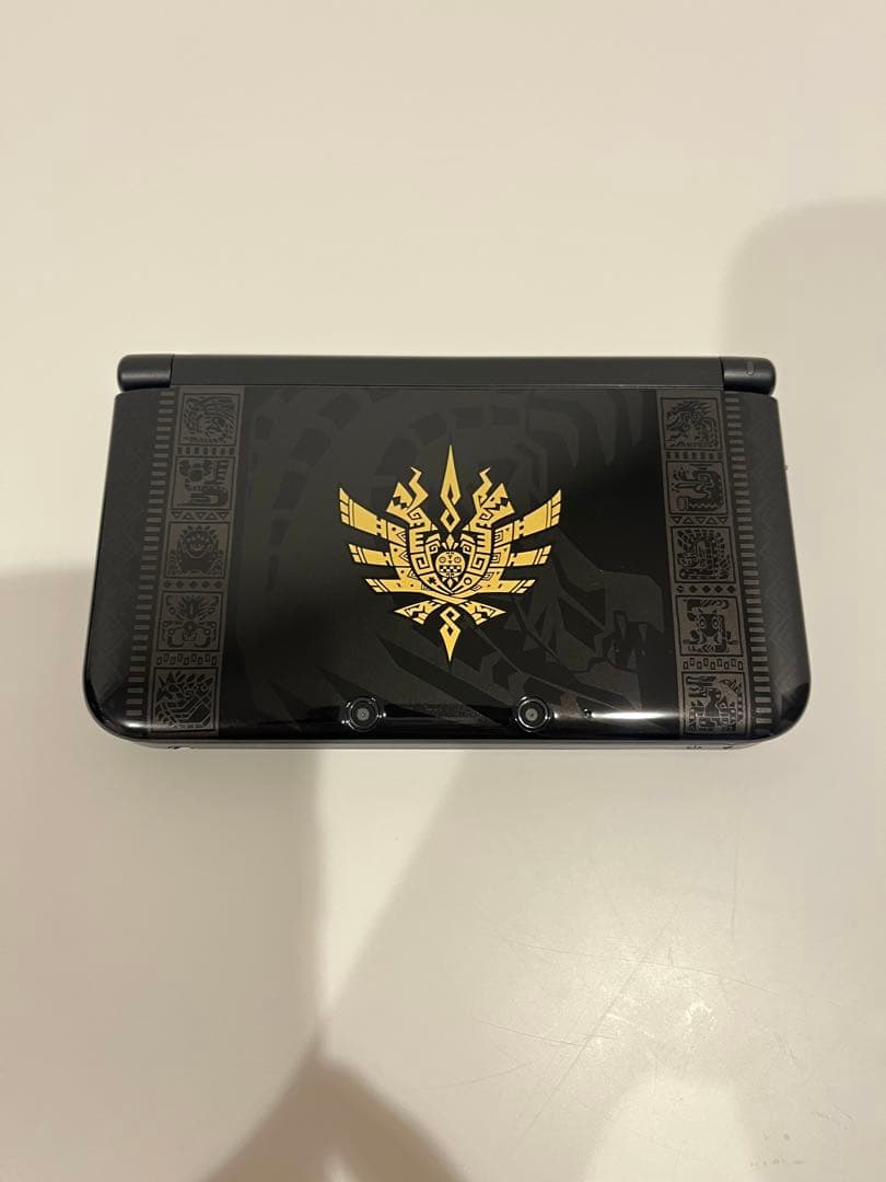 ニンテンドー3DS LL モンハンスペシャルパック【ゴア・マガラ】【美品】