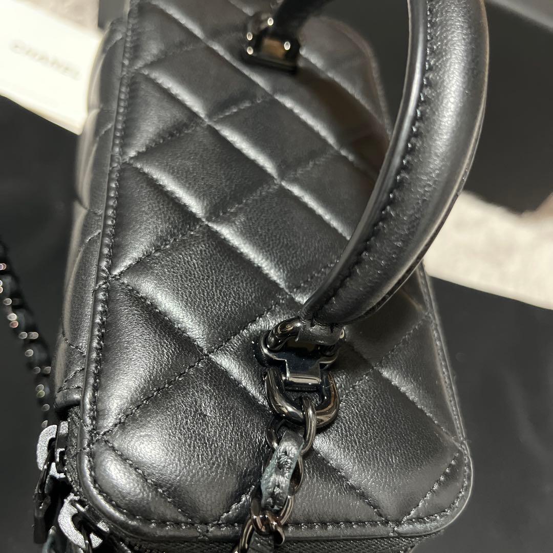 CHANEL シャネル　バニティ　ショルダーバッグ　ラムスキン