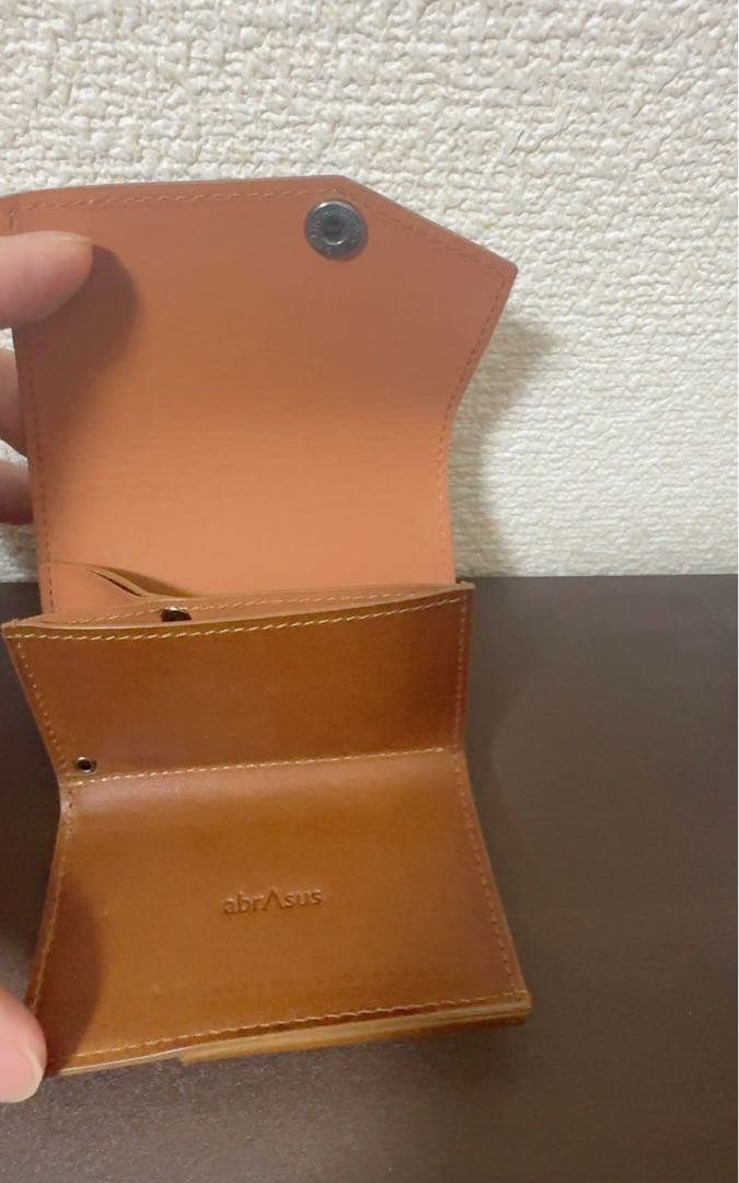 【abrAsus】小さい財布　ブッテーロレザー　キャメル　三つ折り財布