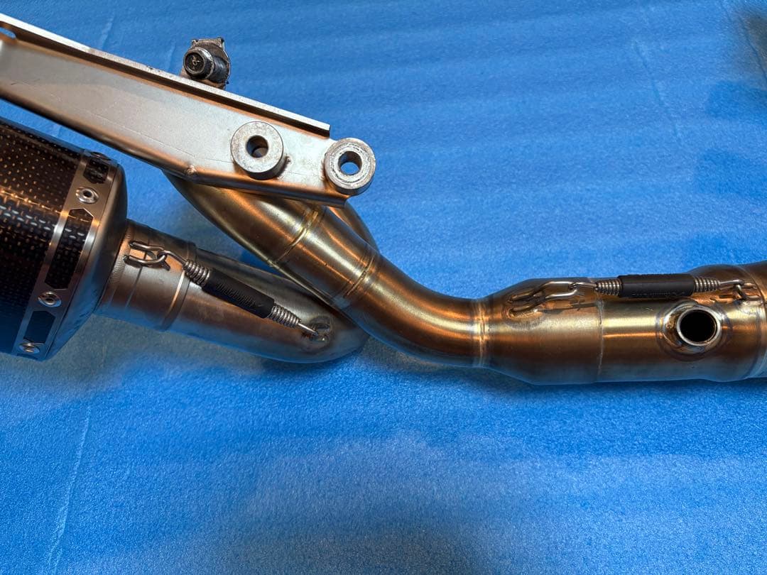 アクラポビッチ MT-09 XSR900フルエキゾーストマフラー【取付説明書付】