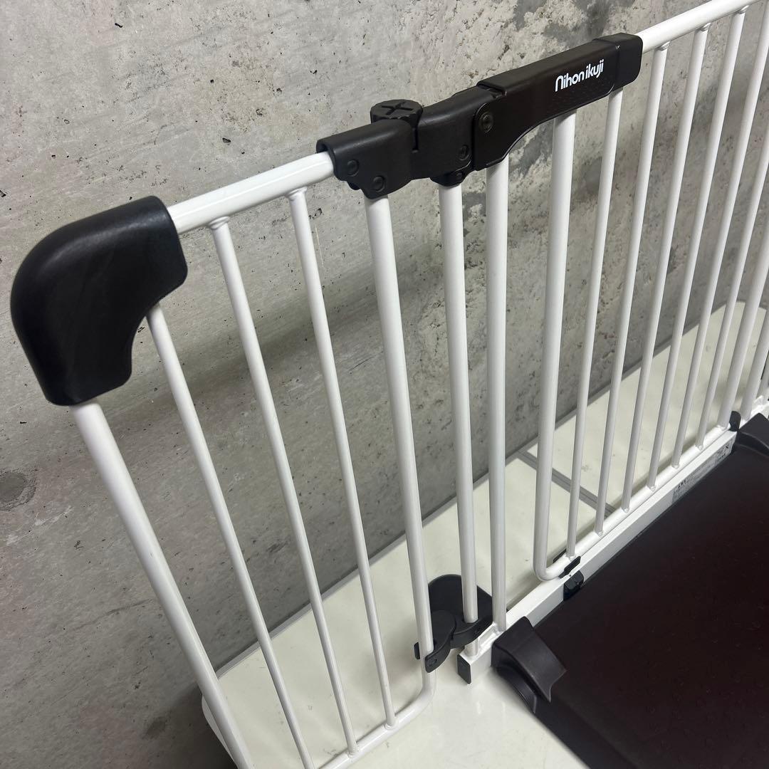 清掃済　美品　日本育児　ちょっとおくだけとおせんぼ　おくトビラS ベビーゲート