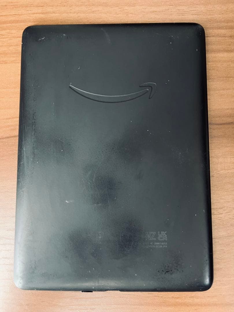 Kindle Paperwhite 8GB 6.8インチ 色調調節ライト搭載