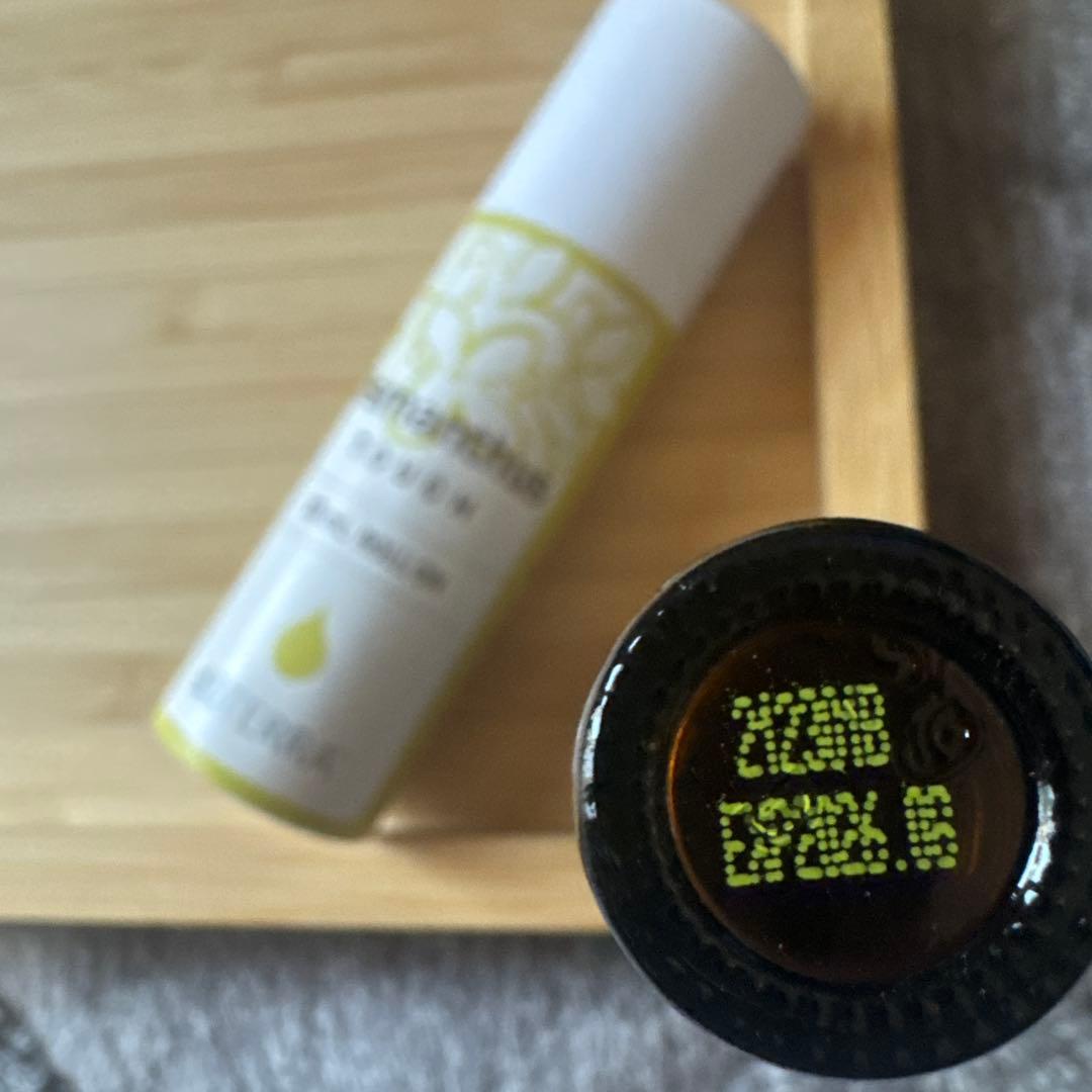 さと2本　新品未開封　オスマンタスタッチ　10ml ロールオンドテラ限定品