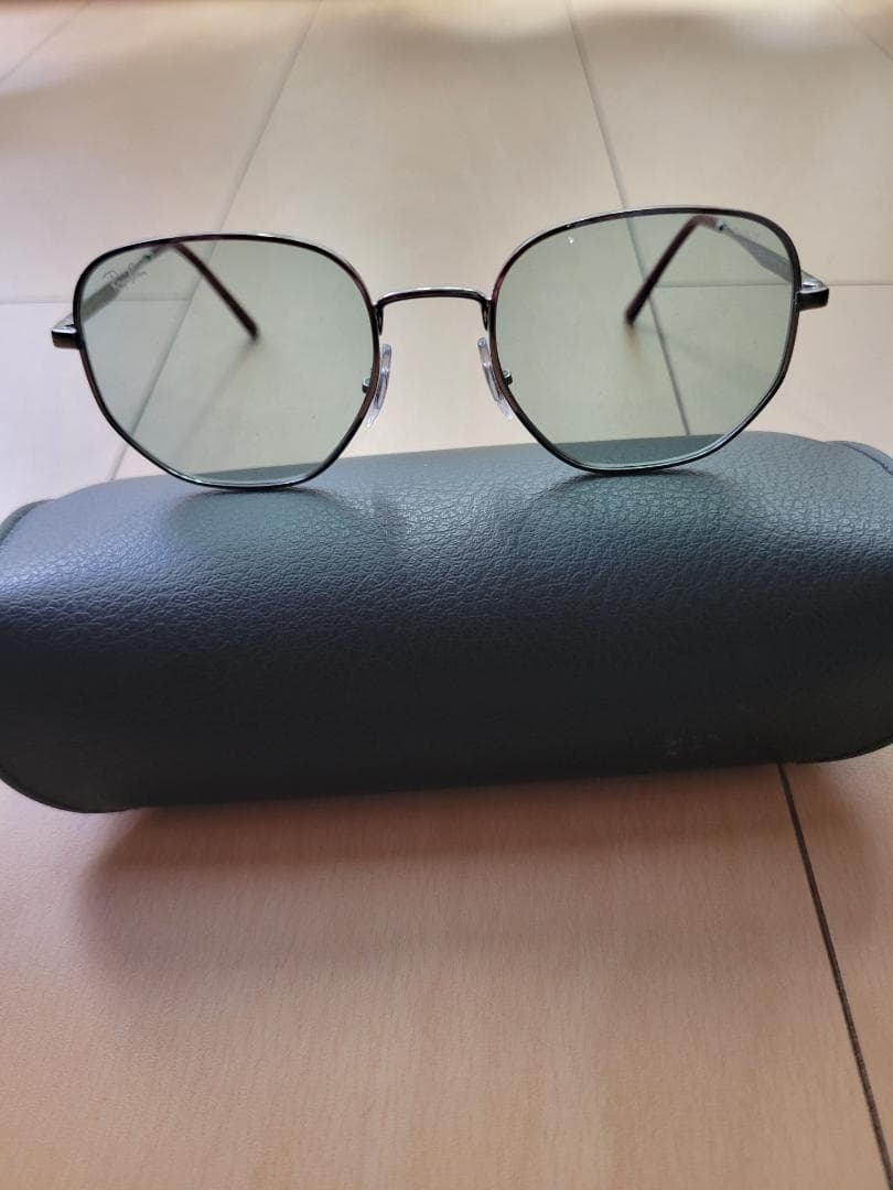 mighty　Ray-Ban RB3682