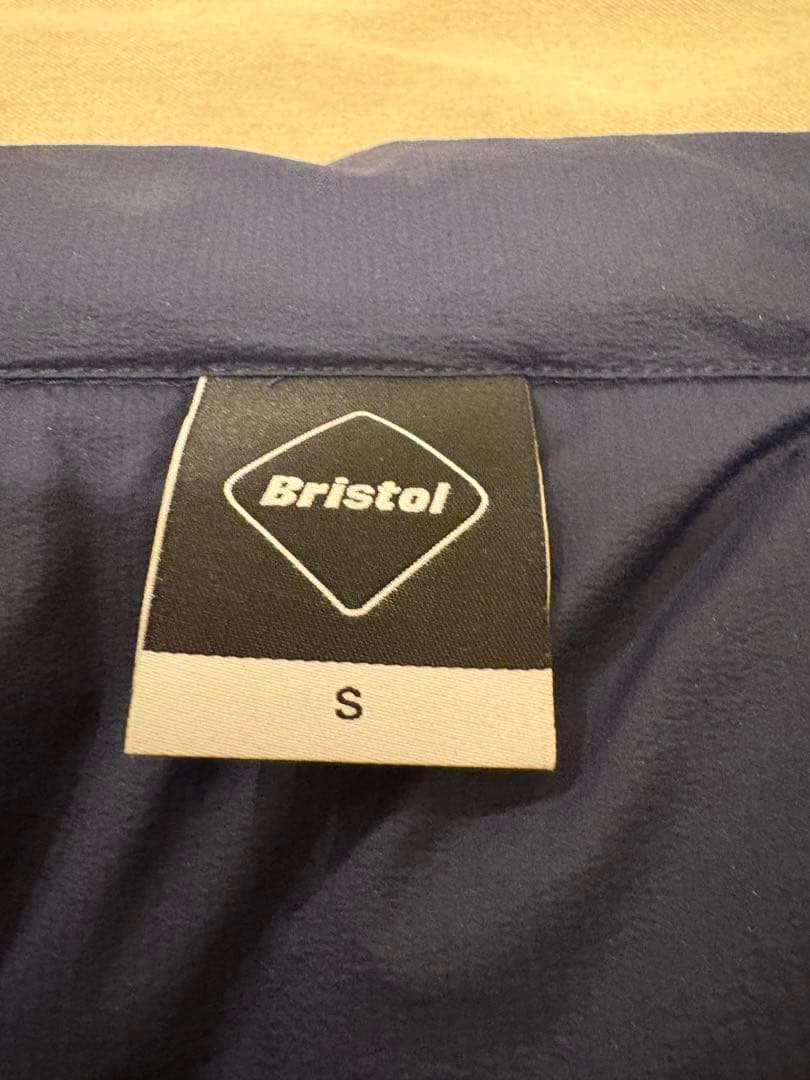F.C.Real Bristol ダウンベスト ネイビー