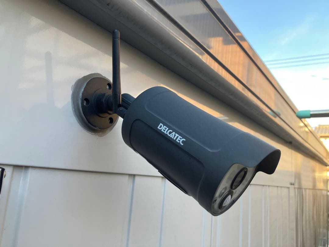 DELCATEC センサーライト付ワイヤレスカメラ2台&10インチモニターセット