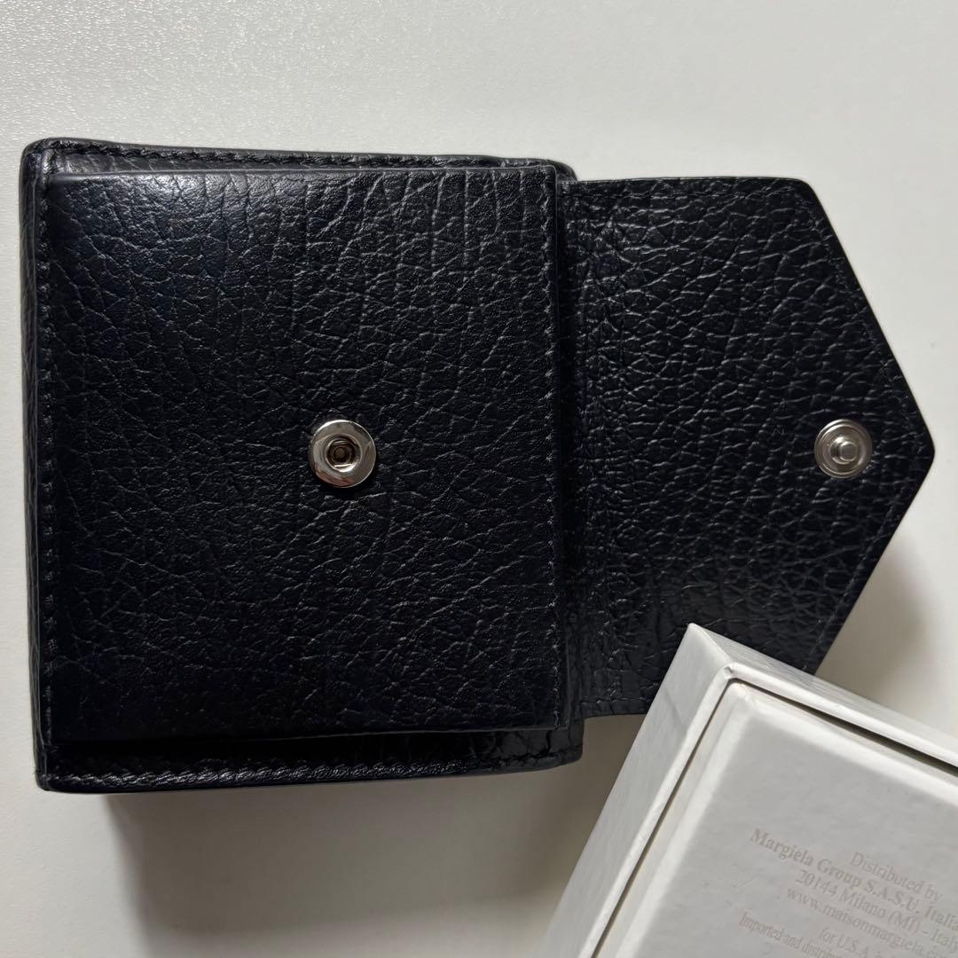 メゾンマルジェラ　三つ折り財布