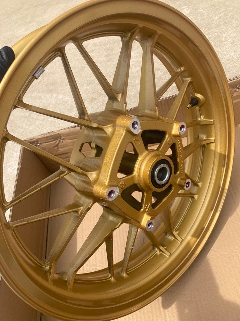 再出品！Z900RS 50th 純正ホイール前後セット（スプロケット付）