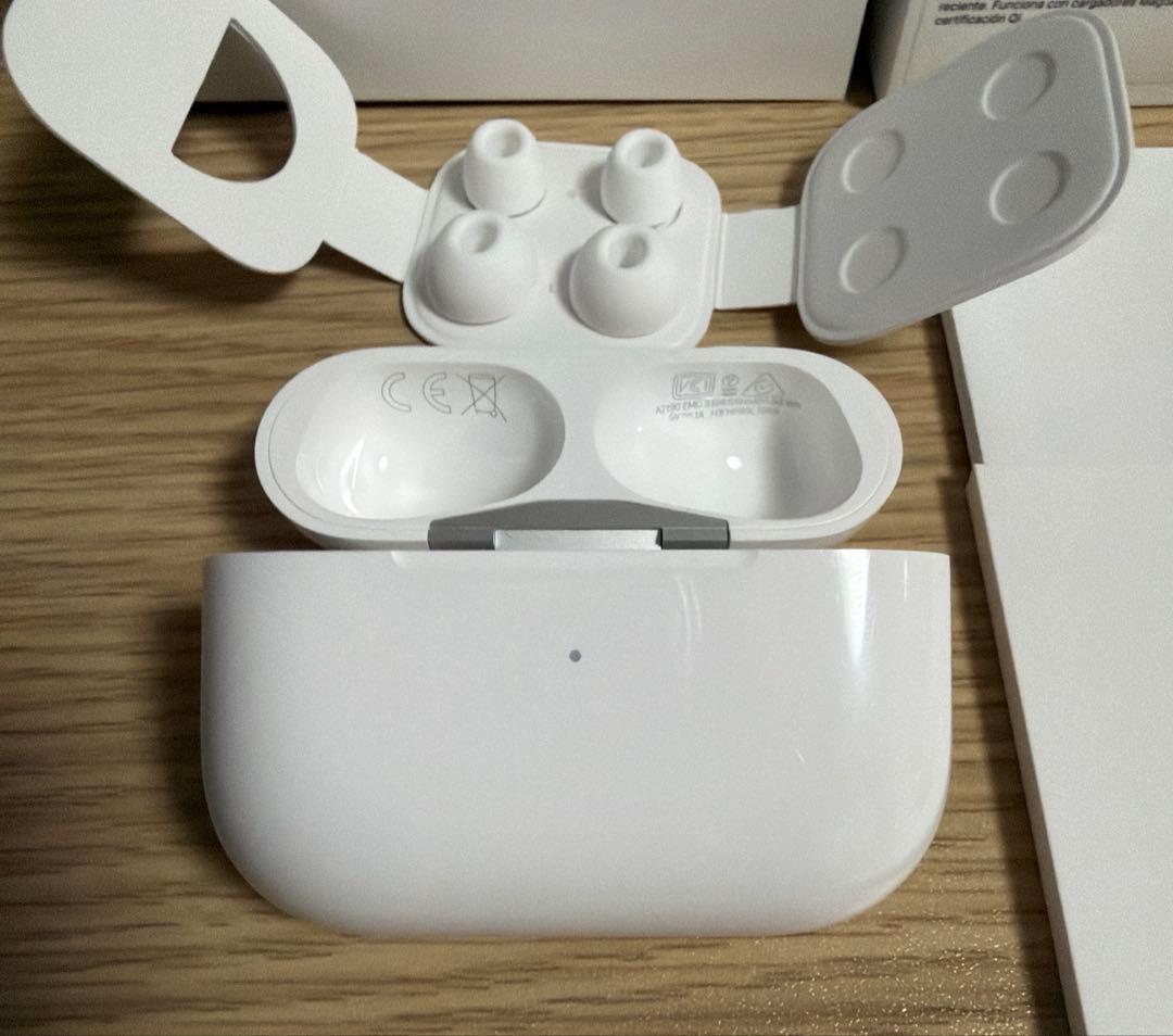 け*様 2021 AirPods Pro Apple純正MagSafe充電ケース