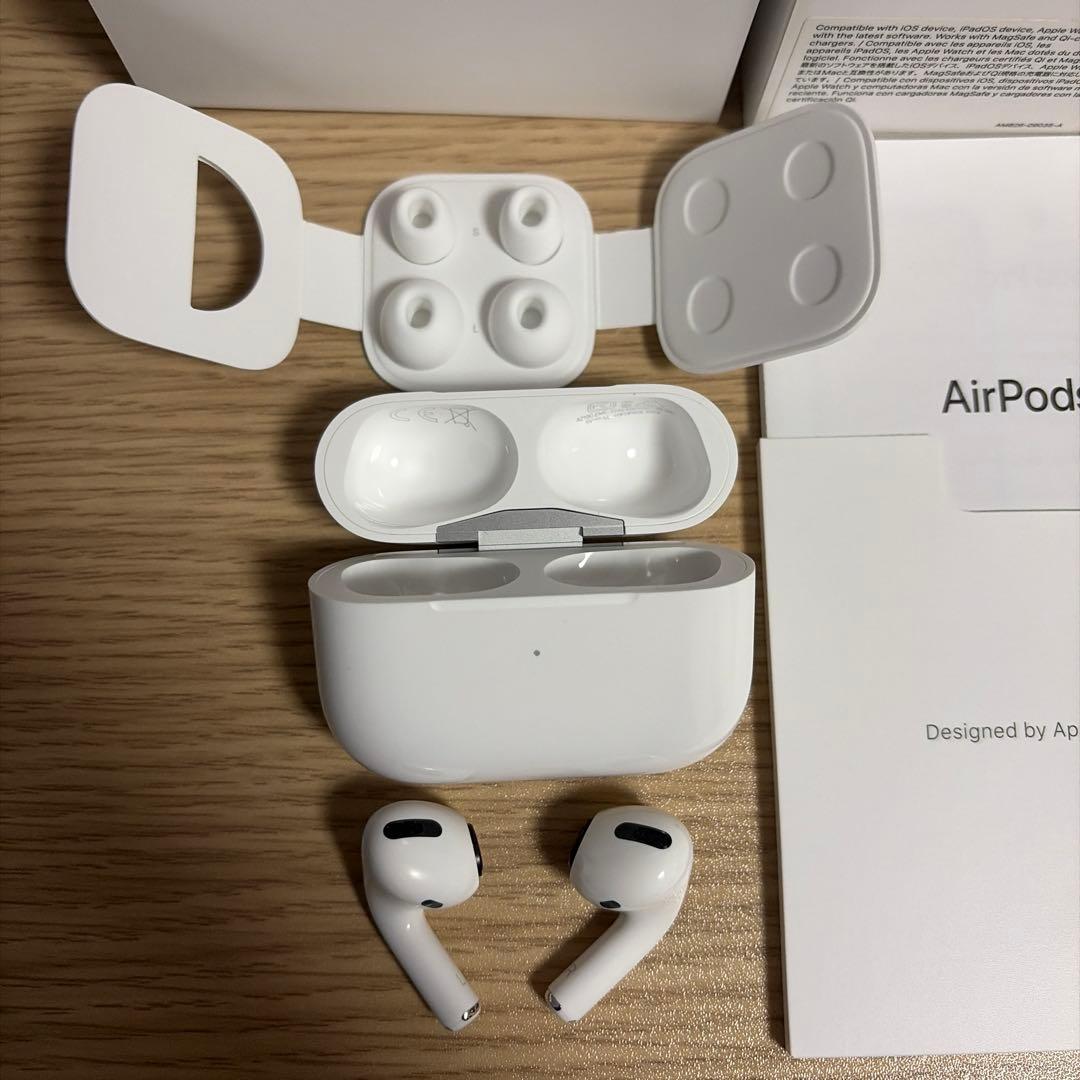 け*様 2021 AirPods Pro Apple純正MagSafe充電ケース