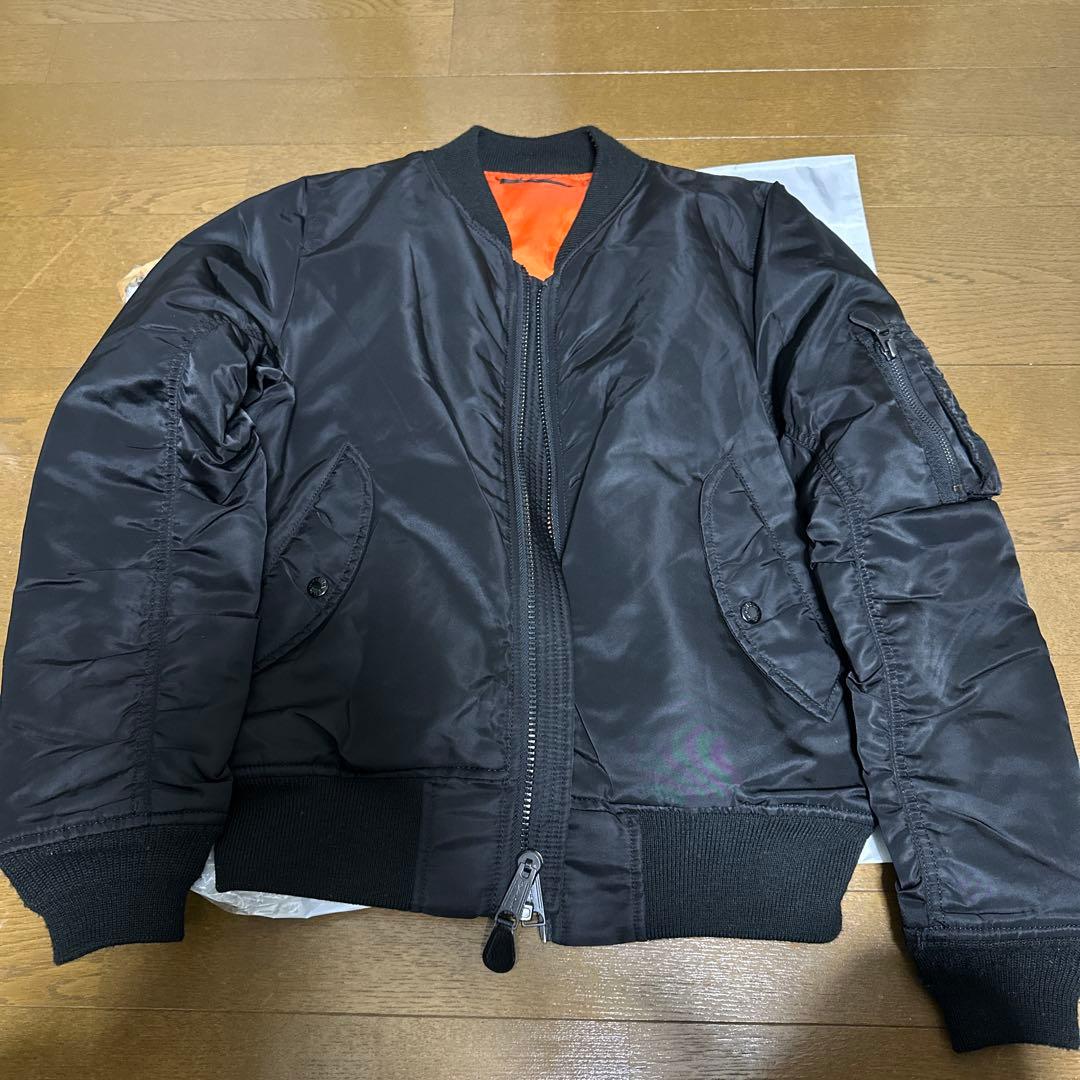 AVIREX ブラック MA-1ジャケット オレンジ裏地中綿入り