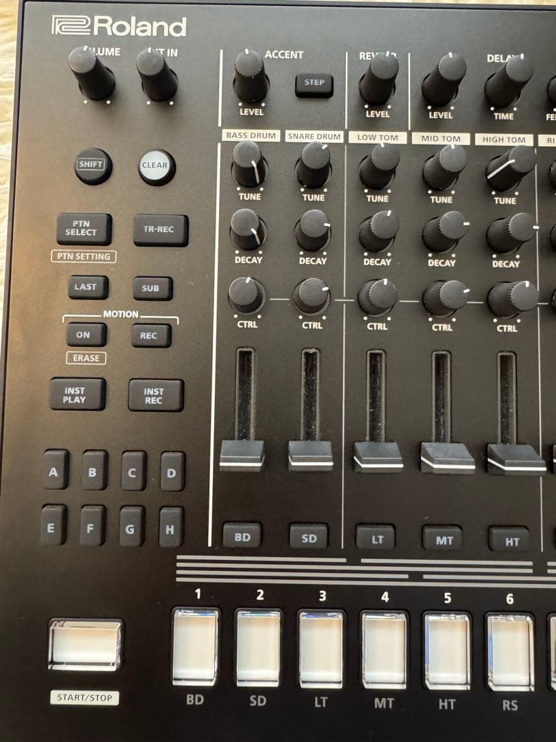 Roland TR-8S 超美品 完動品 AIRAシリーズ ドラムマシン