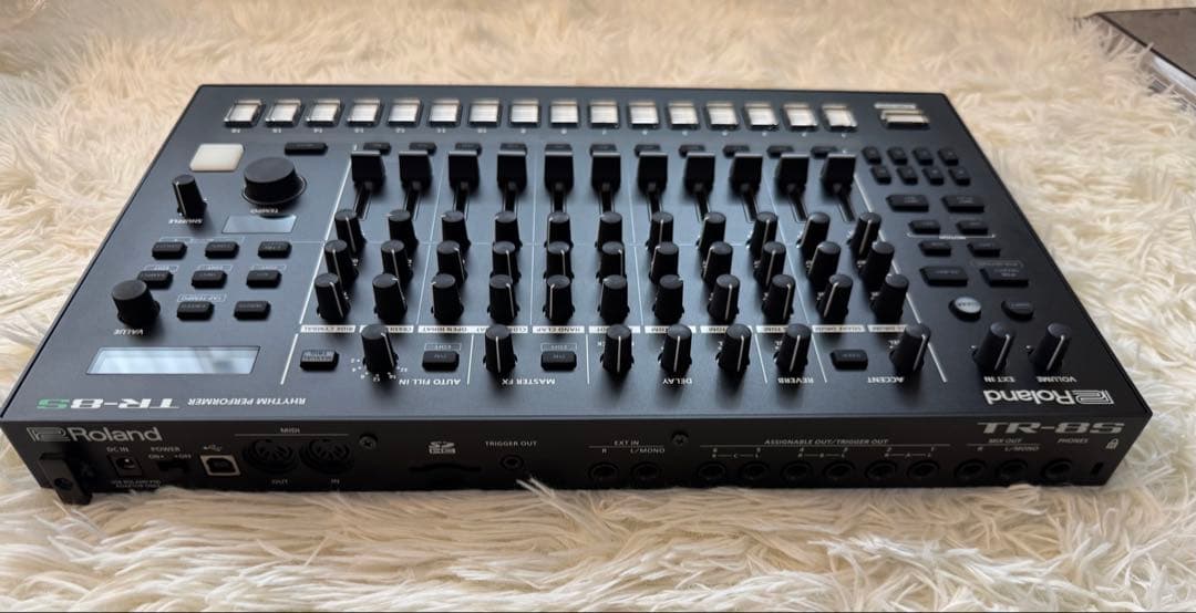 Roland TR-8S 超美品 完動品 AIRAシリーズ ドラムマシン