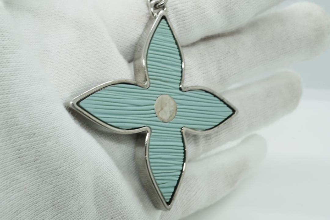 最終値下げLVビジュー サック フルール ドゥ エピバッグチャーム/キーリング