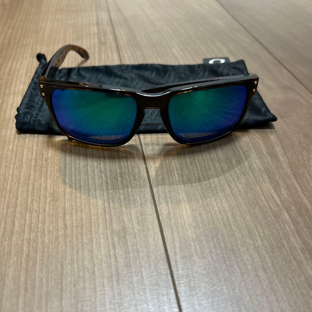 ☆ Oakley Holbrook ショーンホワイト　☆