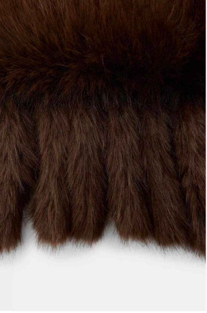 ZARA フリンジ付きフェイクファーマフラー