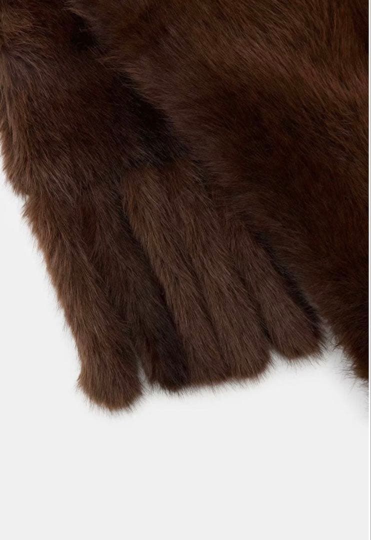 ZARA フリンジ付きフェイクファーマフラー