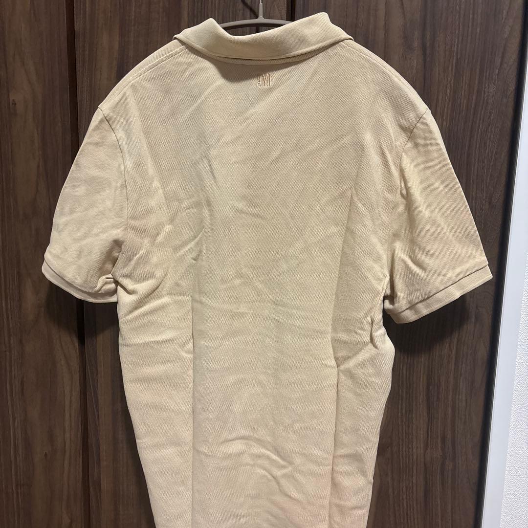 ami ベージュ ポロシャツ ハート刺繍