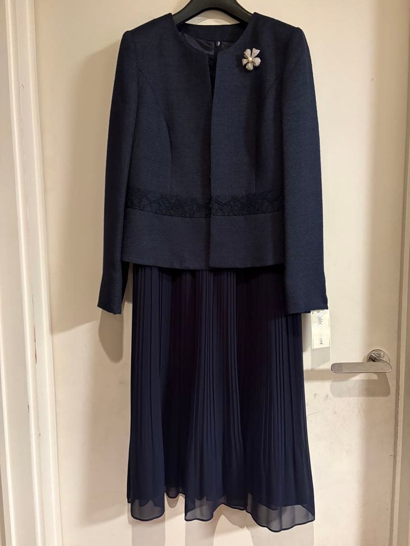 新品未使用　入学式　冠婚葬祭　ネイビー プリーツスカート セットアップ　11AR
