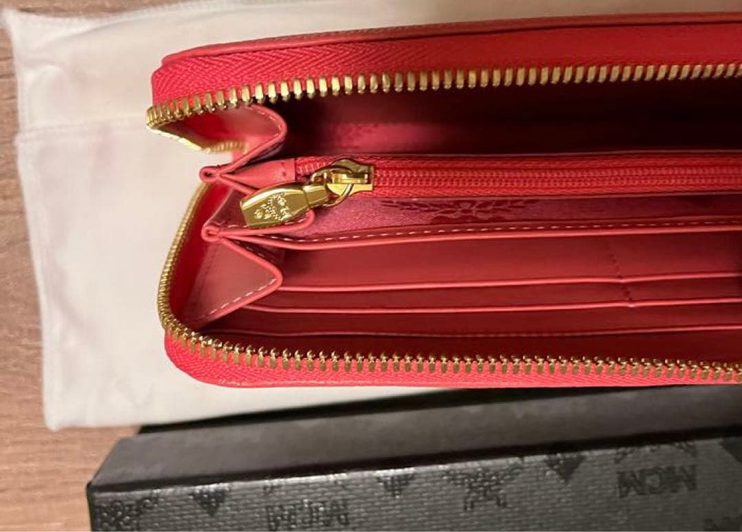 ＭCＭ　正規品　長財布　ラウンドファスナー　　ピンク　新品未使用