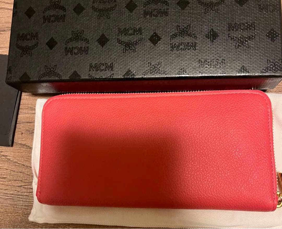 ＭCＭ　正規品　長財布　ラウンドファスナー　　ピンク　新品未使用
