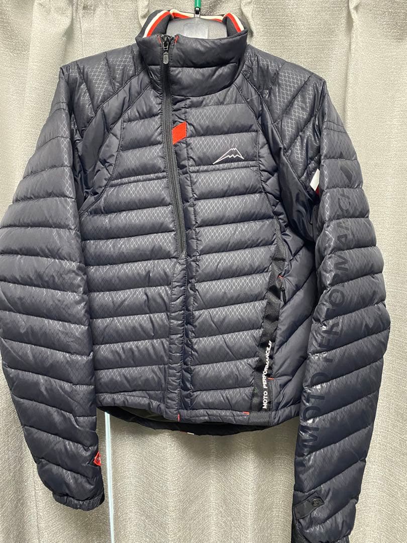 【メルカリ祭　限定値下げ中】クシタニ　アロフトジャケット　グレー　Mサイズ