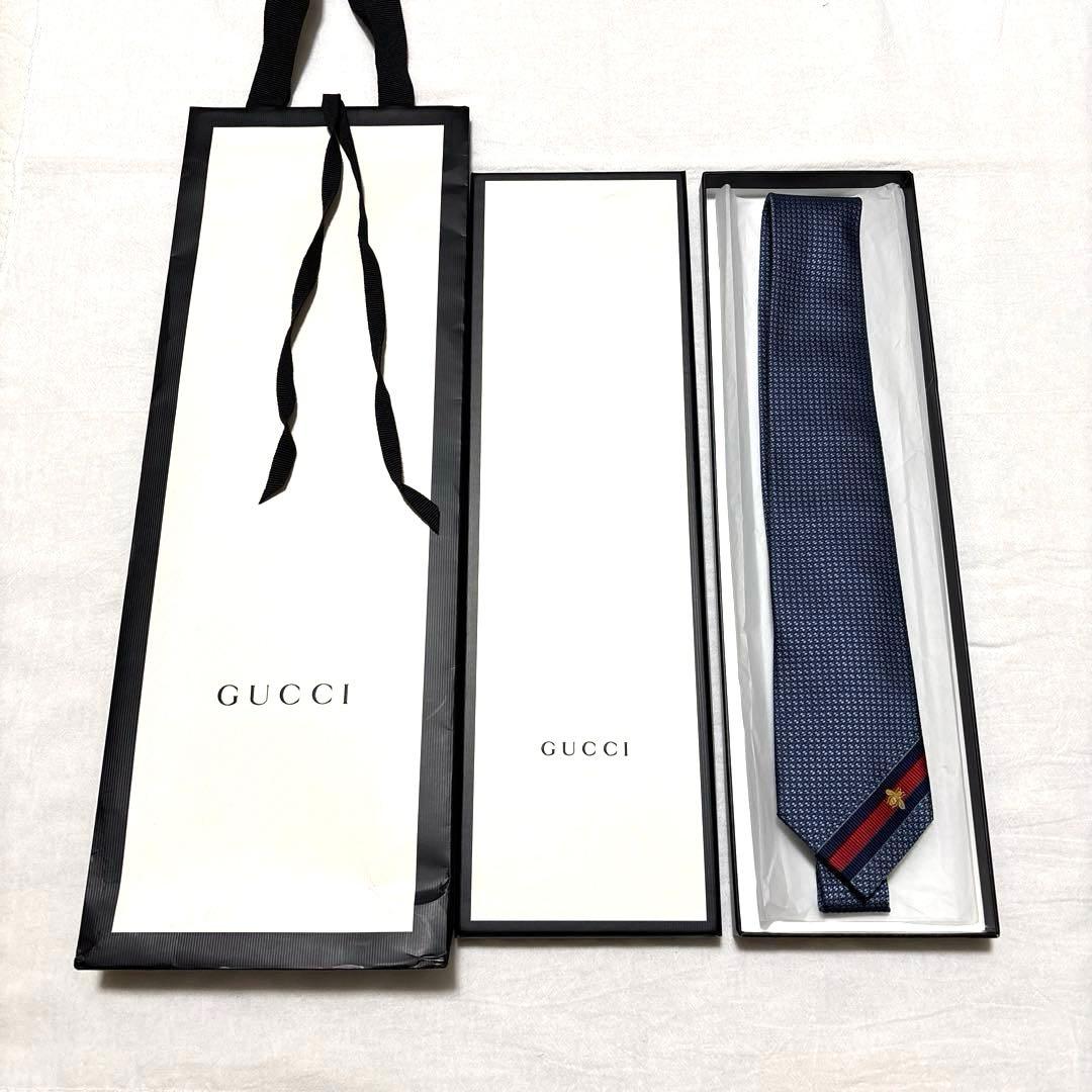 新品　GUCCI グッチ　ネクタイ　現行　ネイビー　蜂　刺繍　箱付　紙袋付