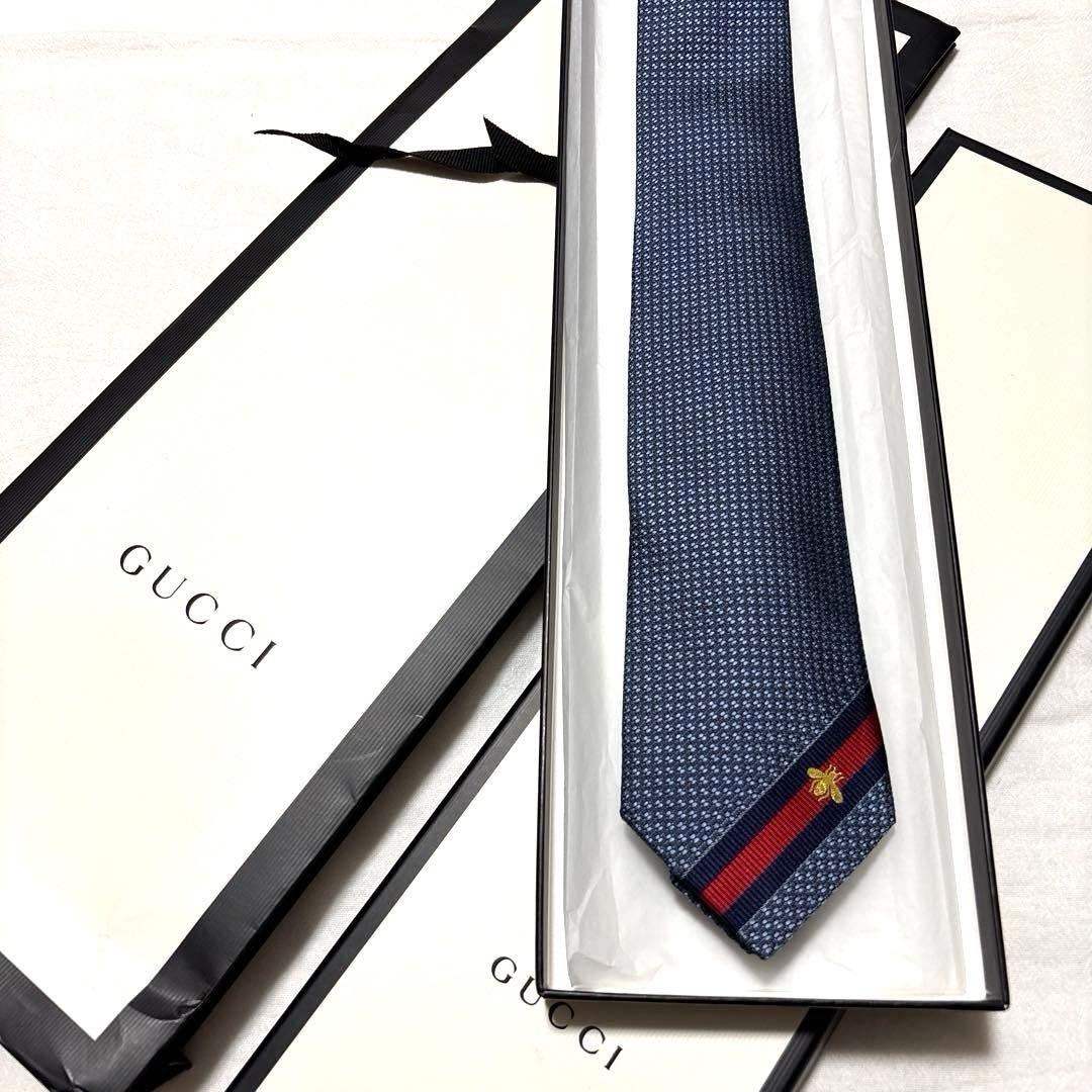 新品　GUCCI グッチ　ネクタイ　現行　ネイビー　蜂　刺繍　箱付　紙袋付