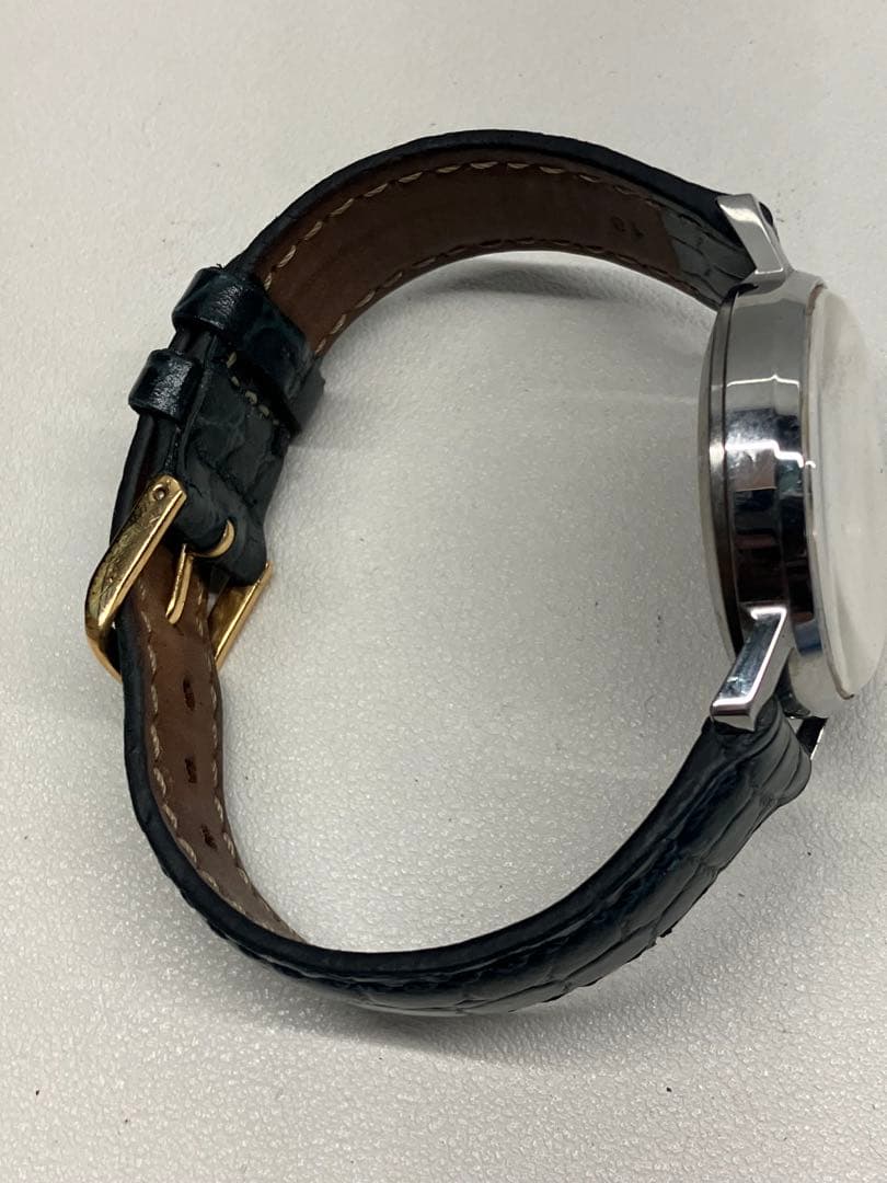 Pobeda スプートニク ビンテージ 手巻き 白 金色文字盤 ホワイト 稼働中