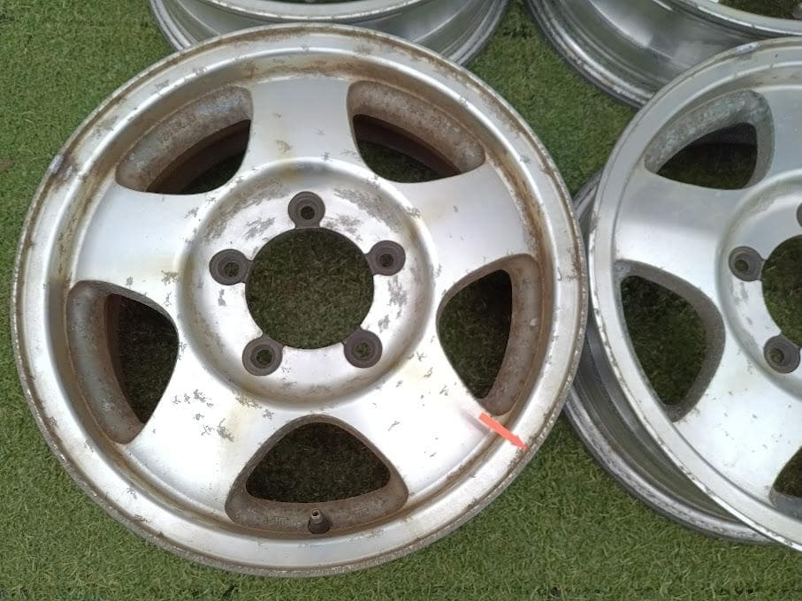 【富山】ジムニー純正【点検OK】アルミホイール 16インチ 中古４本 再塗装用