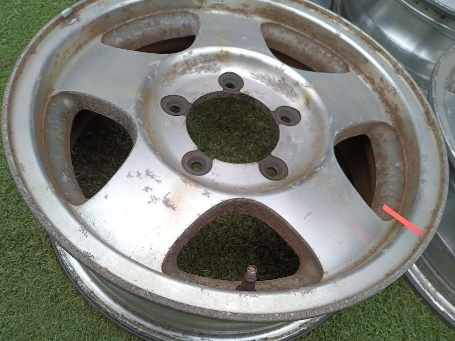 【富山】ジムニー純正【点検OK】アルミホイール 16インチ 中古４本 再塗装用