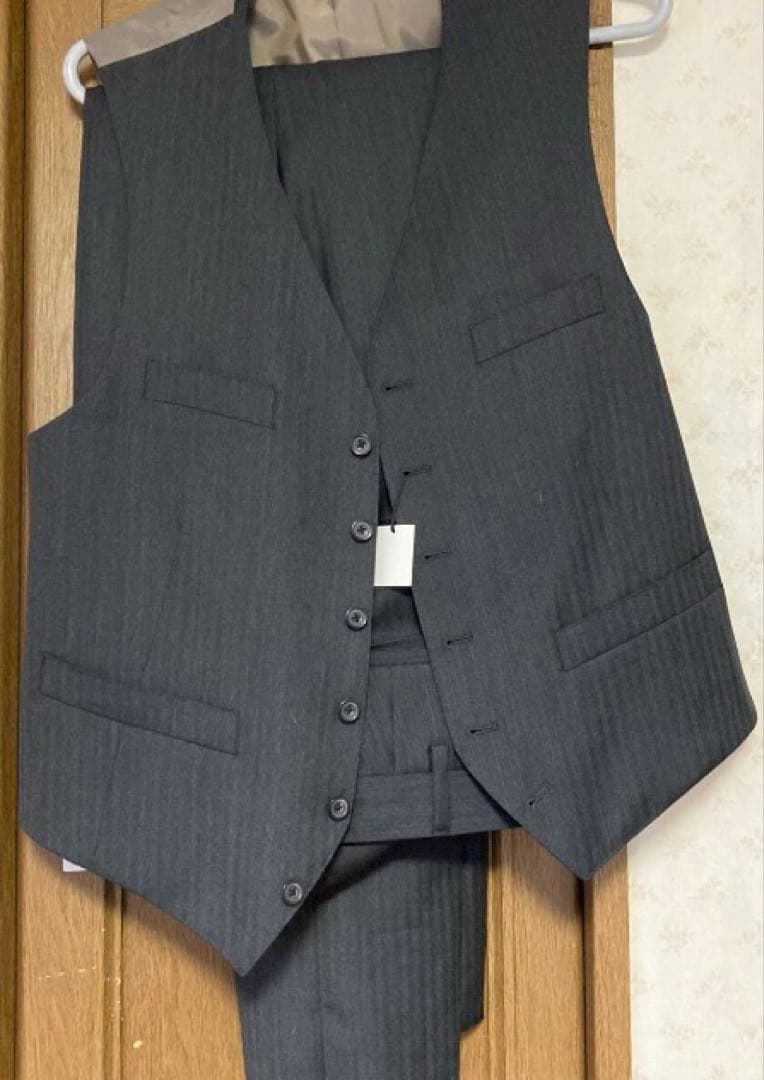 新品五大陸　オンワード　グレー 3ピーススーツ BB6定価97900