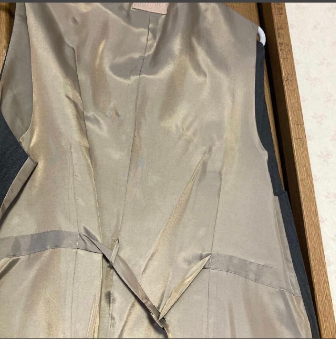 新品五大陸　オンワード　グレー 3ピーススーツ BB6定価97900