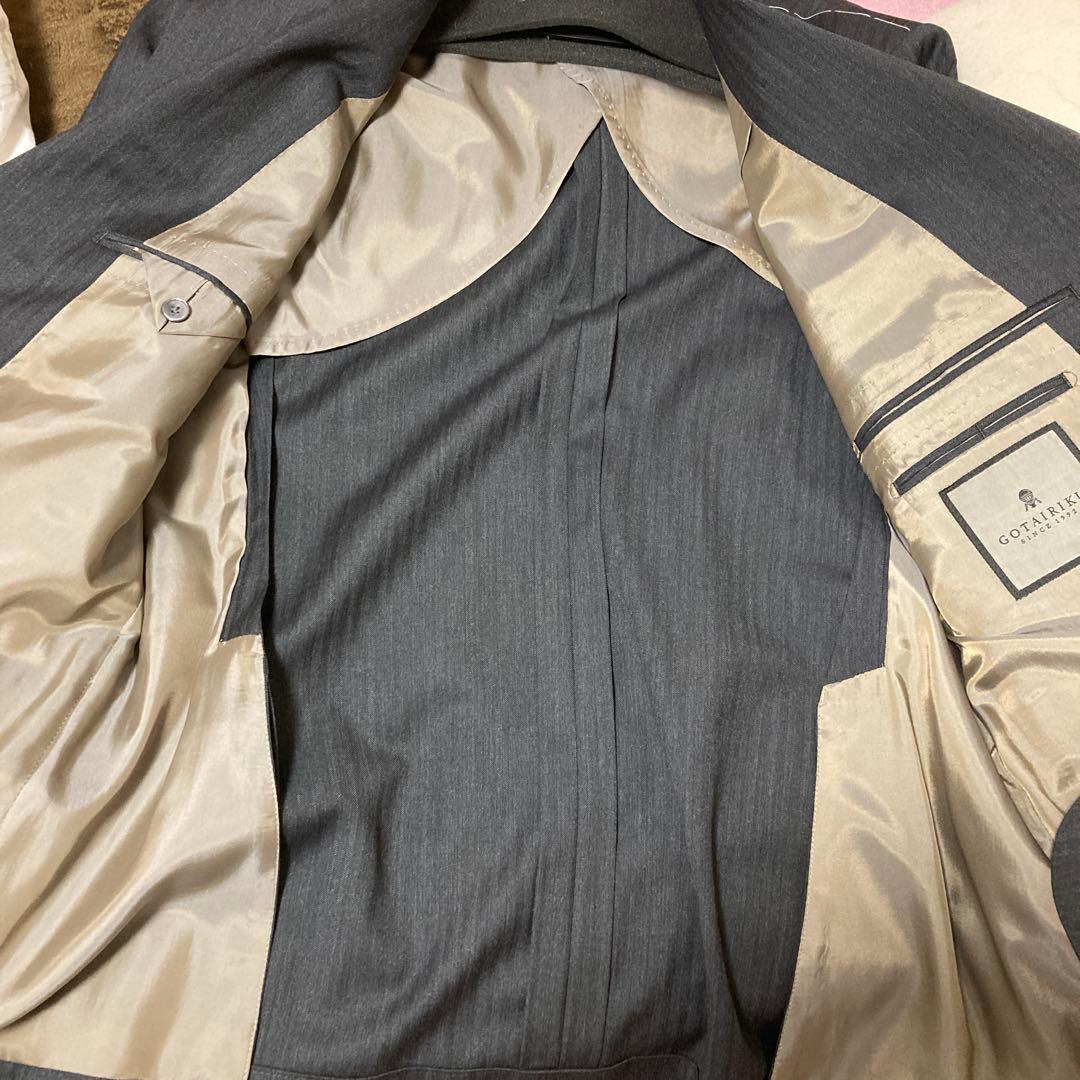 新品五大陸　オンワード　グレー 3ピーススーツ BB6定価97900