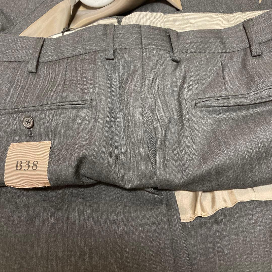 新品五大陸　オンワード　グレー 3ピーススーツ BB6定価97900