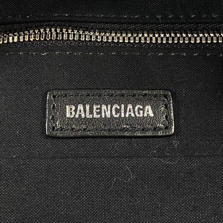 BALENCIAGA EVERYDAY FUR BACKPACK バッグ ロゴ