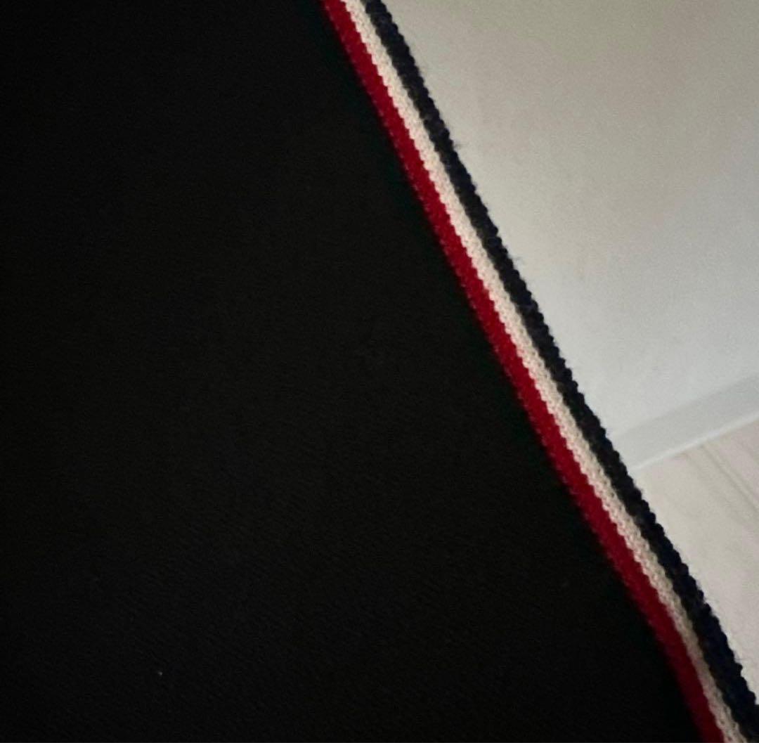 MONCLER マフラー 黒　美品