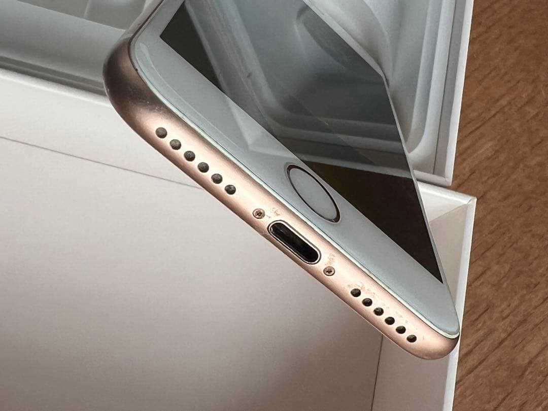 iPhone 8 ゴールド 中古