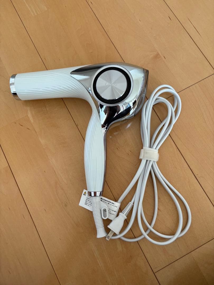 最終値下　RE:AJ02A ヘアドライヤー 1200W ホワイト+専用ホルダー