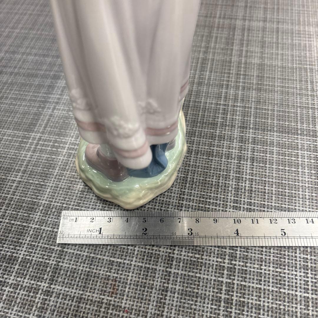 さら　リヤドロ　少女と犬の陶器フィギュア