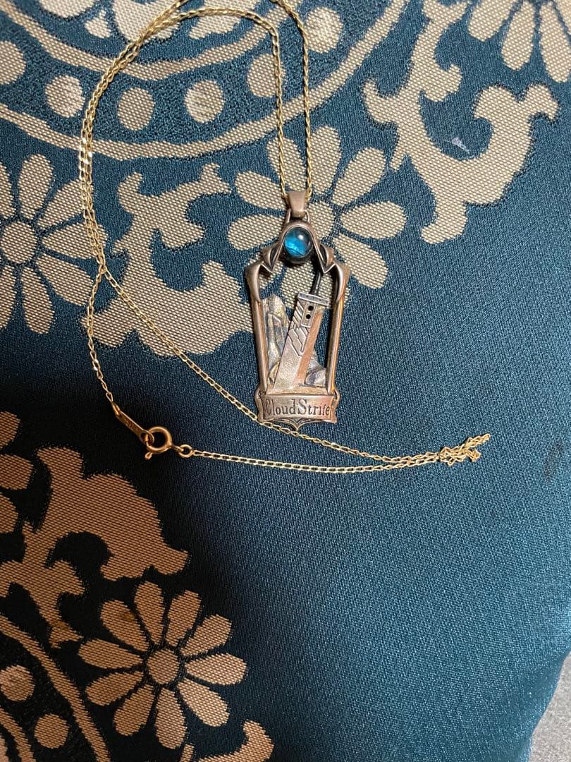 ファイナルファンタジーVII　シルバーチャーム　クラウド・ストライフ