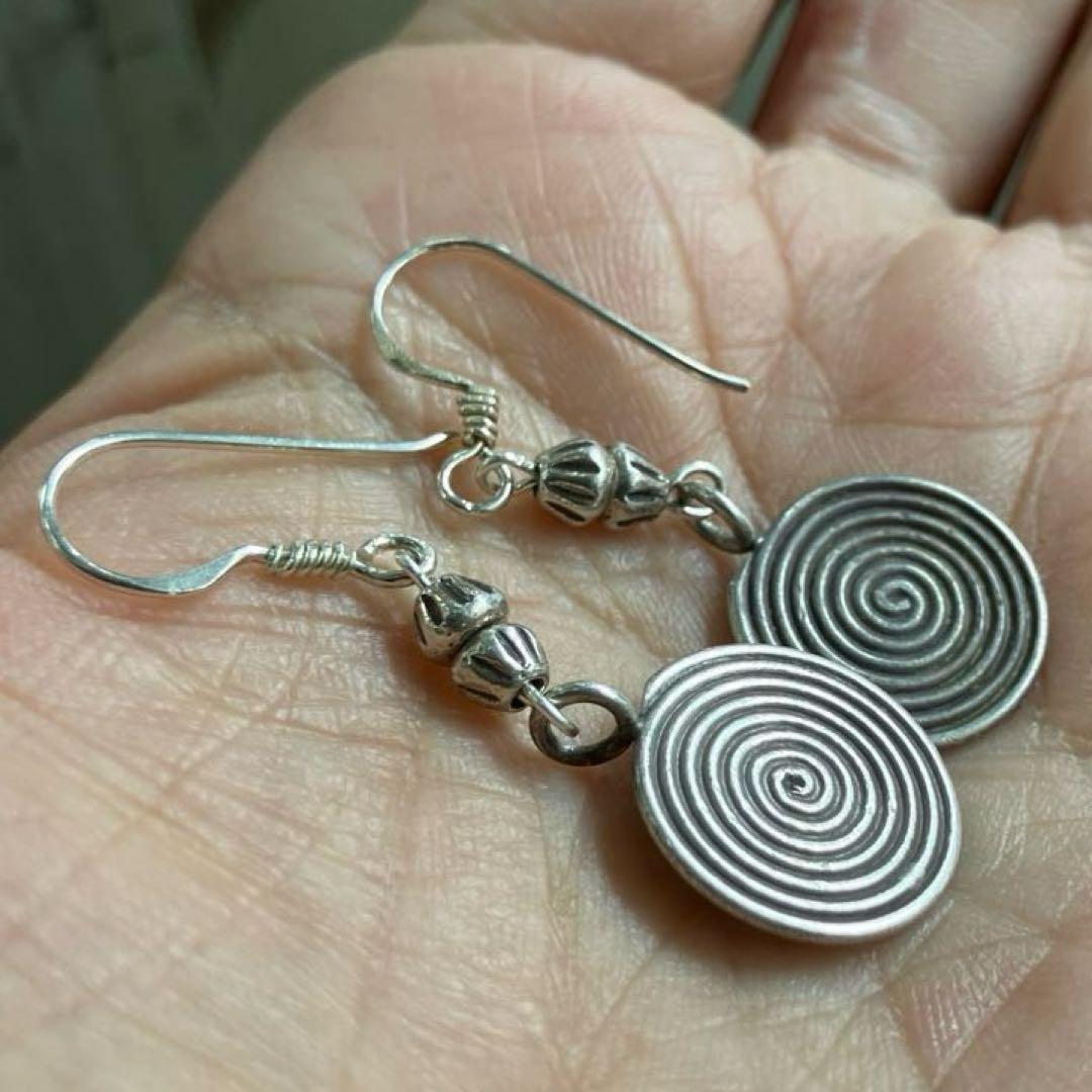 カレンシルバー渦巻チョーカーネックレスとピアス セット