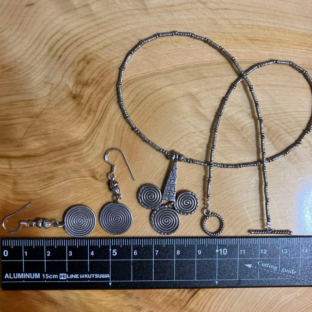 カレンシルバー渦巻チョーカーネックレスとピアス セット