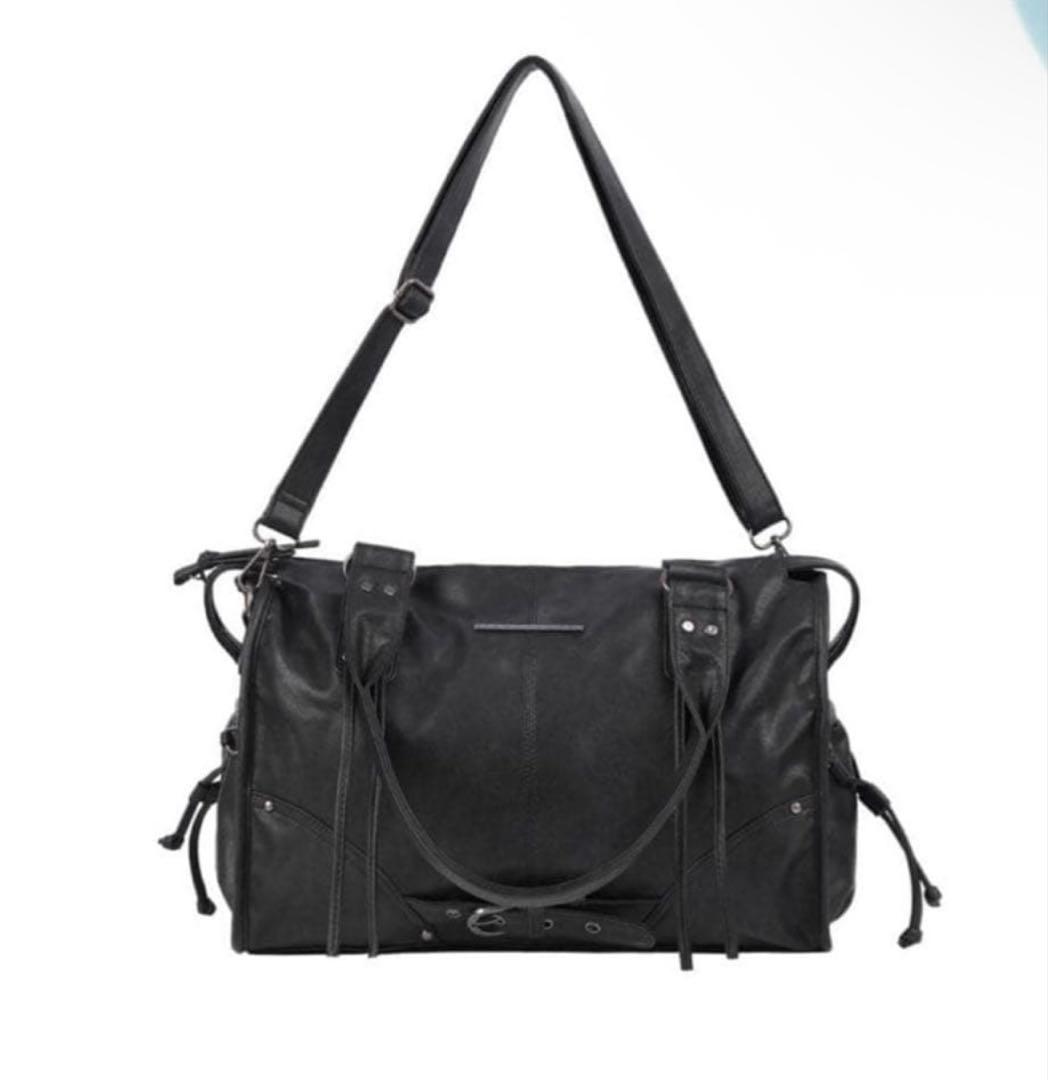 FANCY CLUB ブラック ショルダーバッグ 合皮