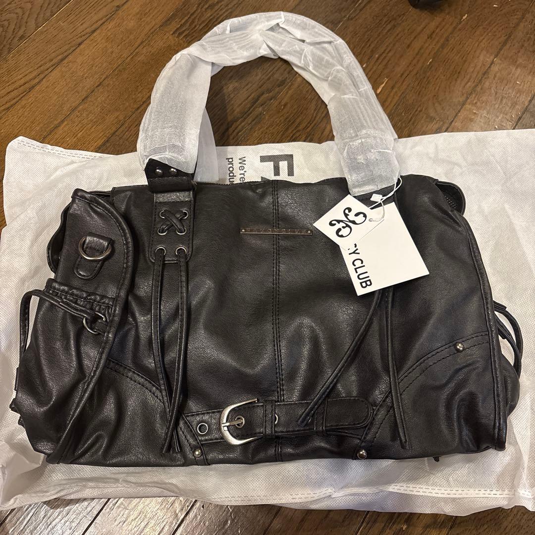 FANCY CLUB ブラック ショルダーバッグ 合皮