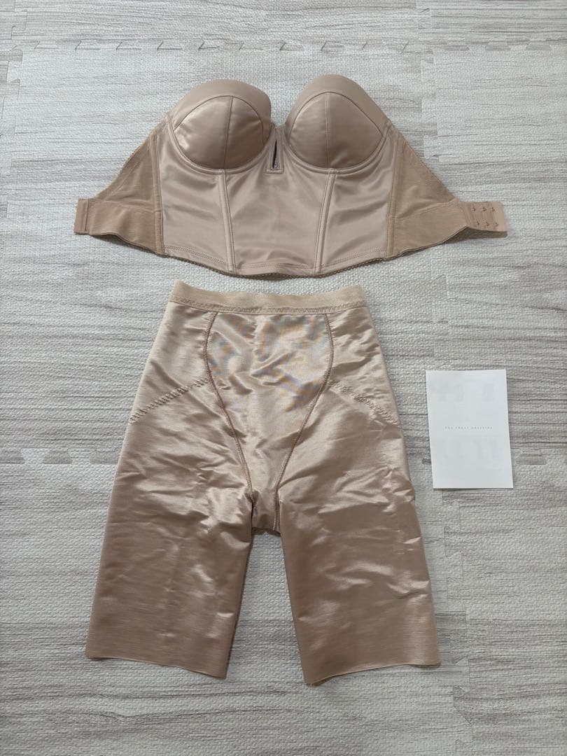 THE TREAT DRESSINGトリートビスチェ&ガードルMサイズ　E70