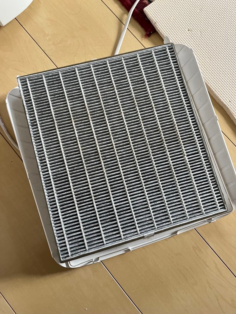 アイリスオーヤマ　空気清浄機能付除湿機「DCE-120」