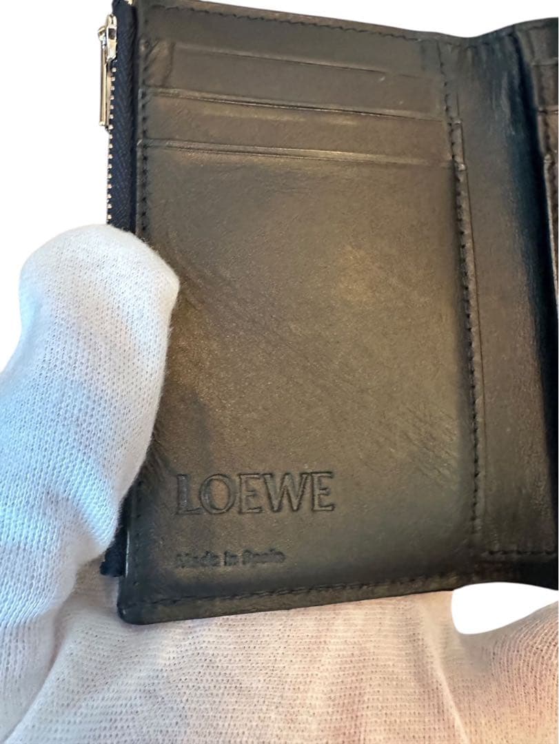 『極美品』LOEWE ブラックレザー 三つ折り財布